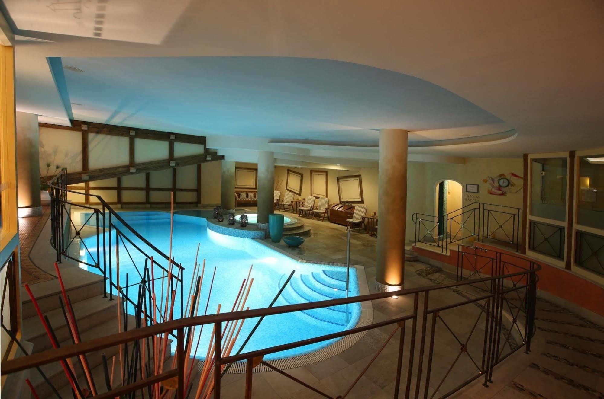 Alpen Suite Hotel Madonna di Campiglio Ngoại thất bức ảnh