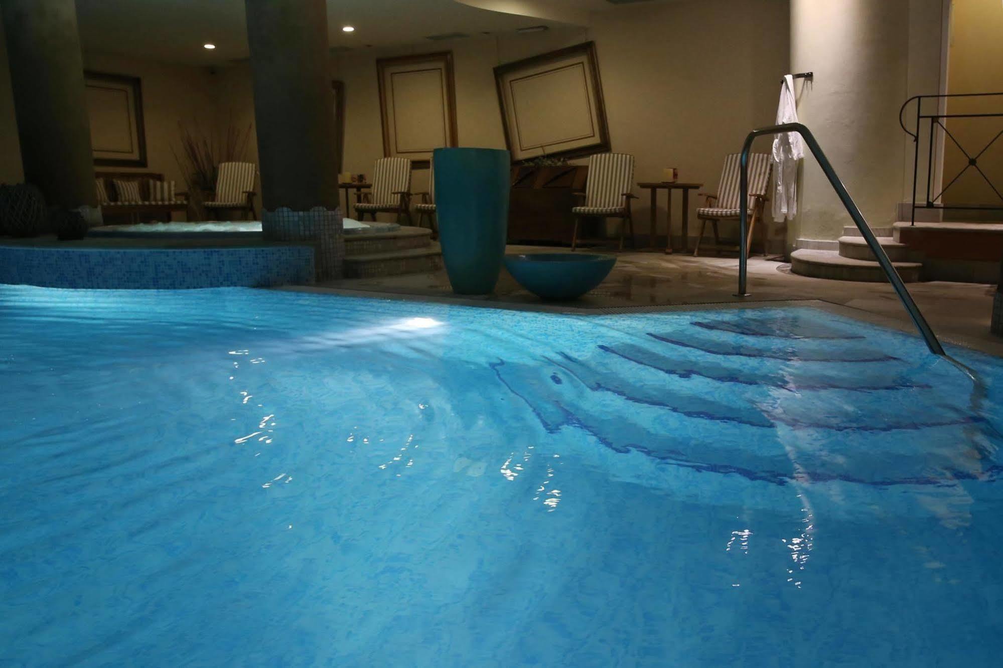 Alpen Suite Hotel Madonna di Campiglio Ngoại thất bức ảnh