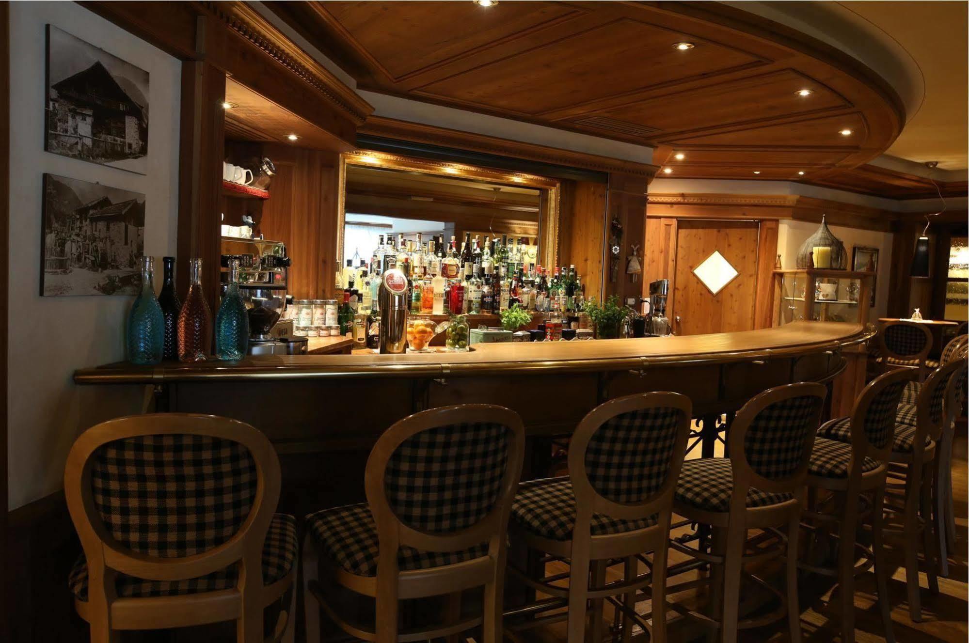 Alpen Suite Hotel Madonna di Campiglio Ngoại thất bức ảnh