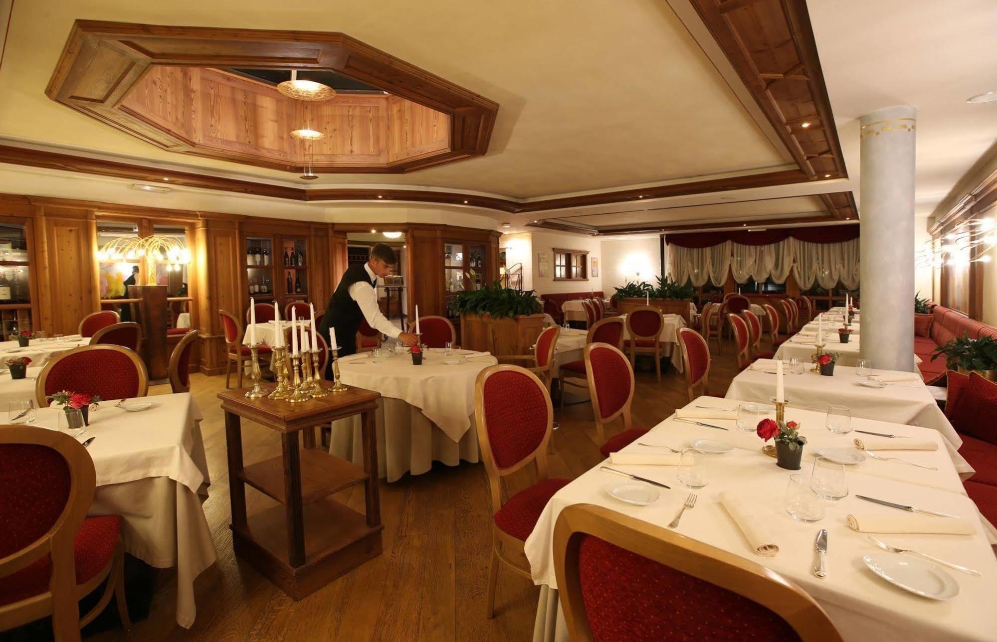 Alpen Suite Hotel Madonna di Campiglio Ngoại thất bức ảnh